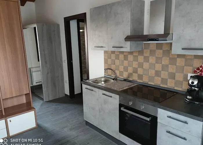 Roby's House, Vivi La In Relax Apartman *